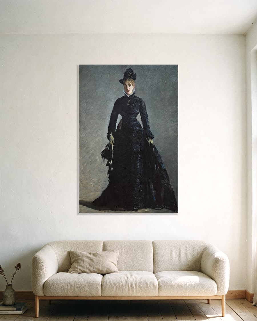 De Parisienne in een aluminium frame aan dezelfde muur