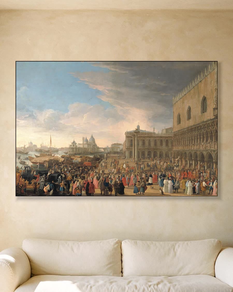 De intocht van de Franse ambassadeur in Venetië in 1706 in een aluminium frame aan dezelfde muur