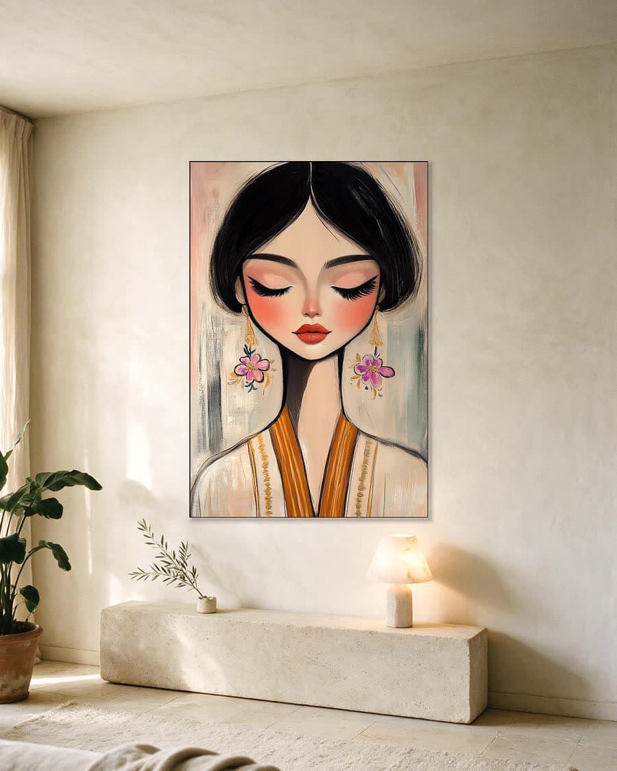 Geborduurde kimono in een aluminium frame aan dezelfde muur