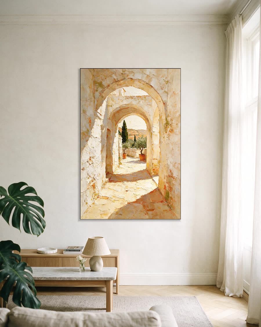 Doorgang met bogen in een aluminium frame aan dezelfde muur
