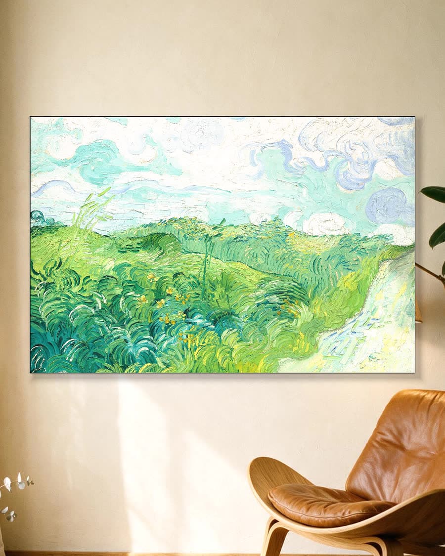 Groene korenvelden, Auvers in een aluminium frame aan dezelfde muur