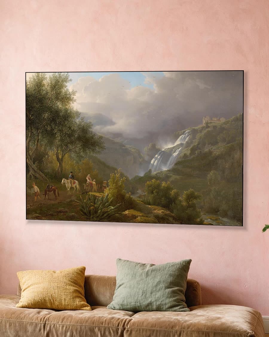 De cascatelle bij Tivoli bij opkomend onweer in een aluminium frame aan dezelfde muur