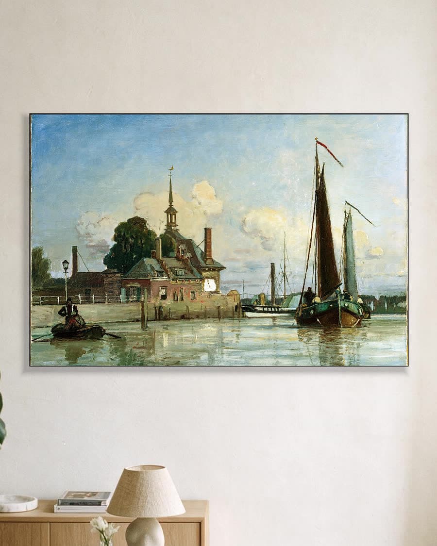 Gezicht op de Ooster Oudehoofdpoort in een aluminium frame aan dezelfde muur
