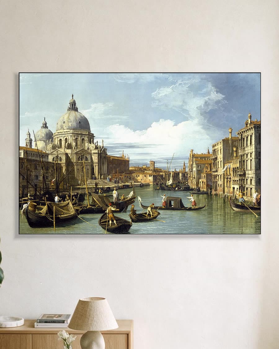 Gezicht op het Canal Grande in Venetië in een aluminium frame aan dezelfde muur