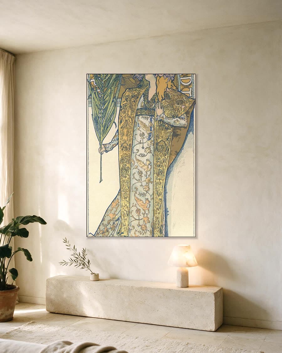 Gismonda in een aluminium frame aan dezelfde muur