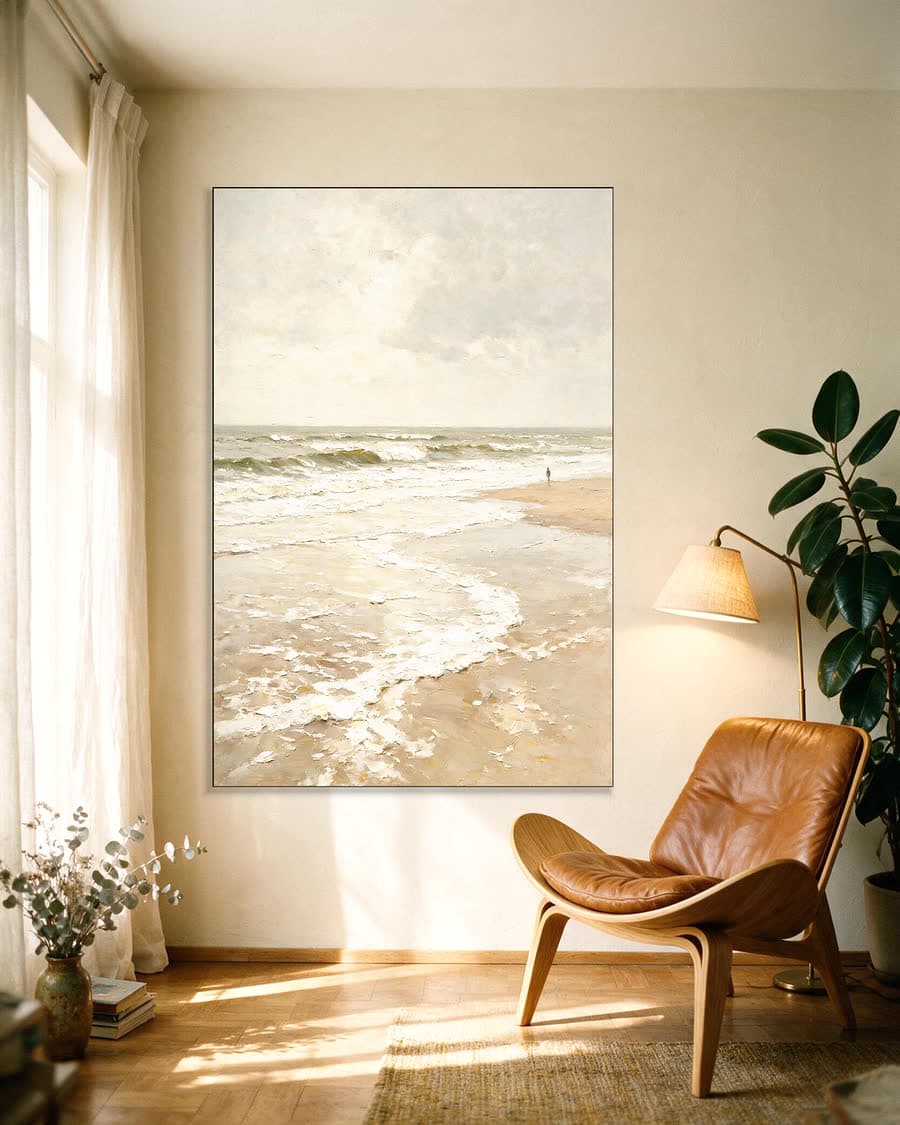 Schuim op nat zand in een aluminium frame aan dezelfde muur