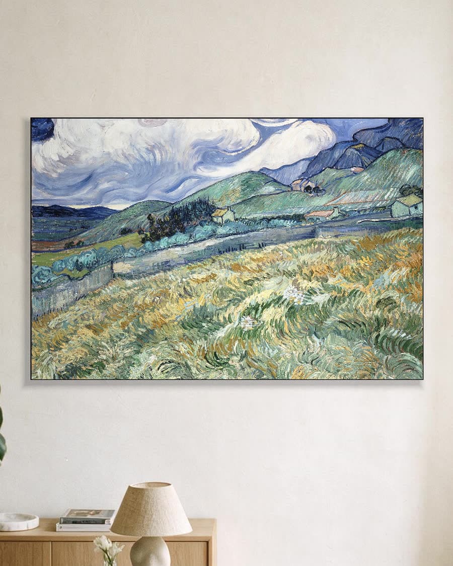Landschap bij Saint-Rémy in een aluminium frame aan dezelfde muur