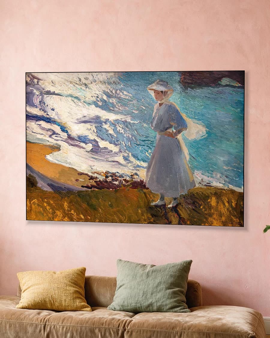 María in tegenlicht, Biarritz in een aluminium frame aan dezelfde muur