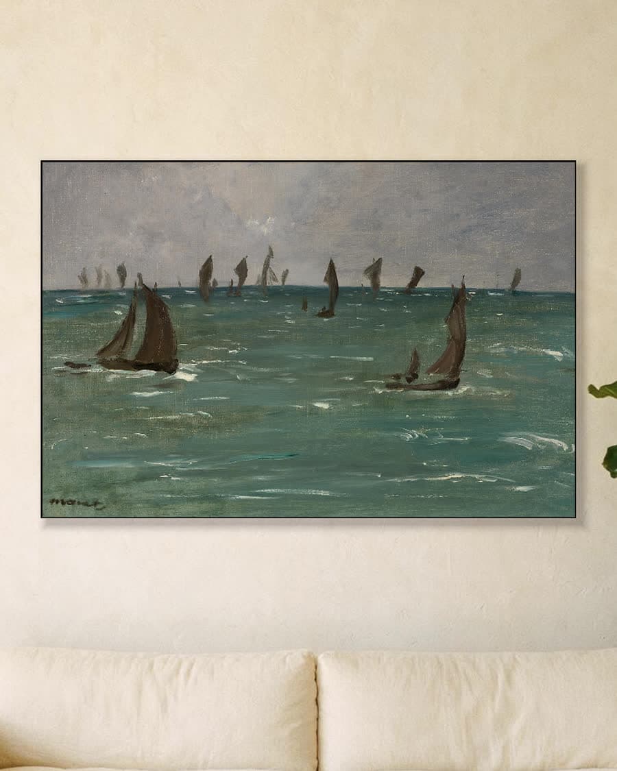Boten bij Berck-sur-Mer in een aluminium frame aan dezelfde muur