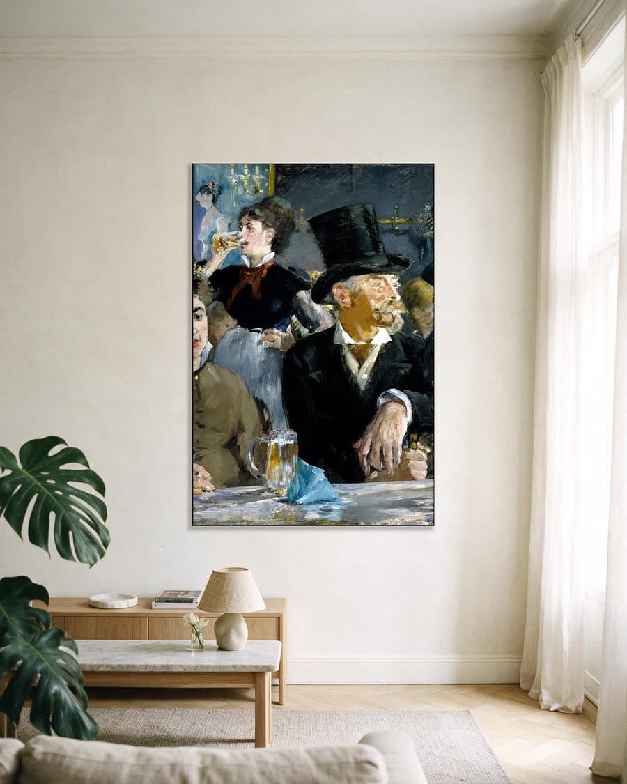 In het café in een aluminium frame aan dezelfde muur