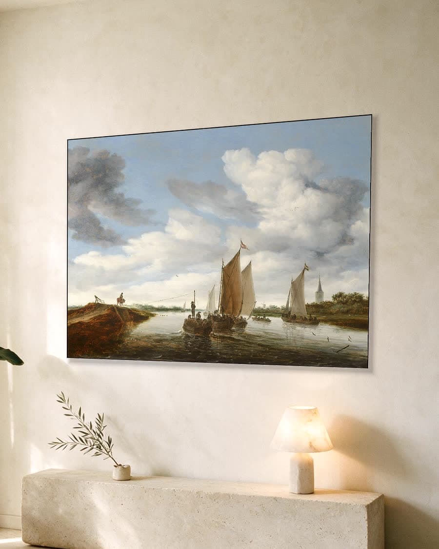 Rivierlandschap met zeilboten in een aluminium frame aan dezelfde muur