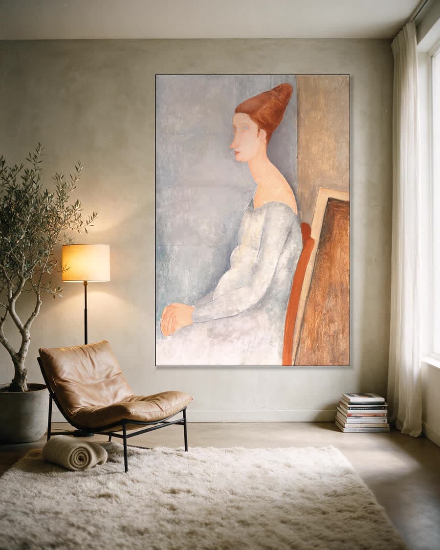 Portret van Jeanne Hébuterne in een aluminium frame aan dezelfde muur