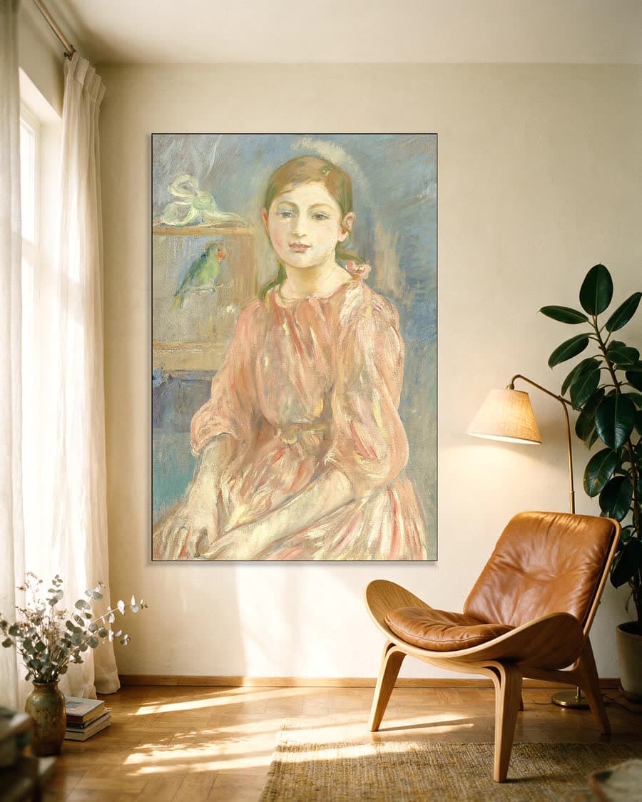 Julie Manet met de parkiet in een aluminium frame aan dezelfde muur
