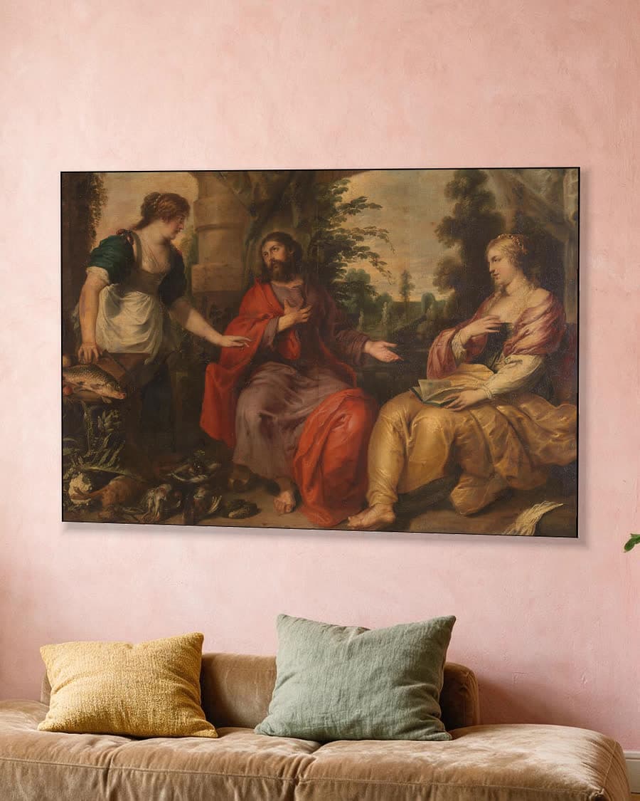 Christus bij Martha en Maria in een aluminium frame aan dezelfde muur