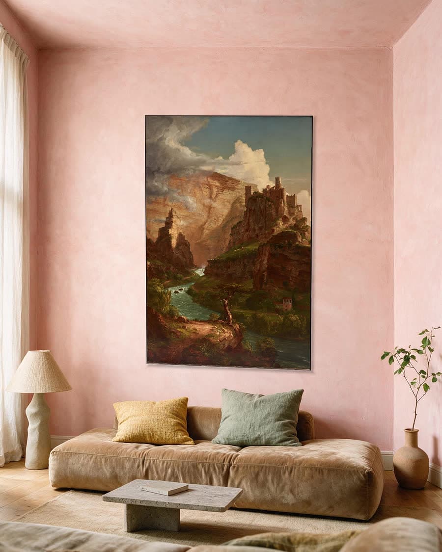 Kasteel aan de rivier in een aluminium frame aan dezelfde muur