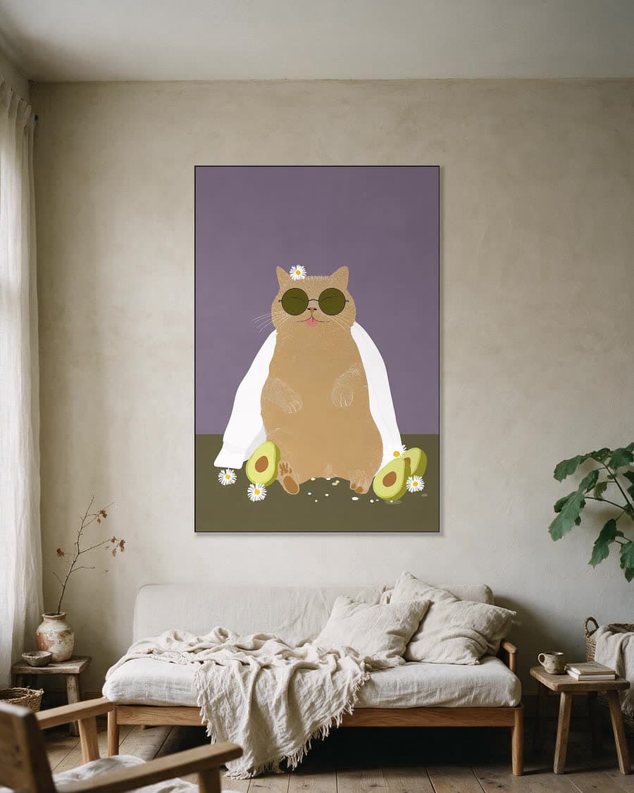 Kat met avocado in een aluminium frame aan dezelfde muur