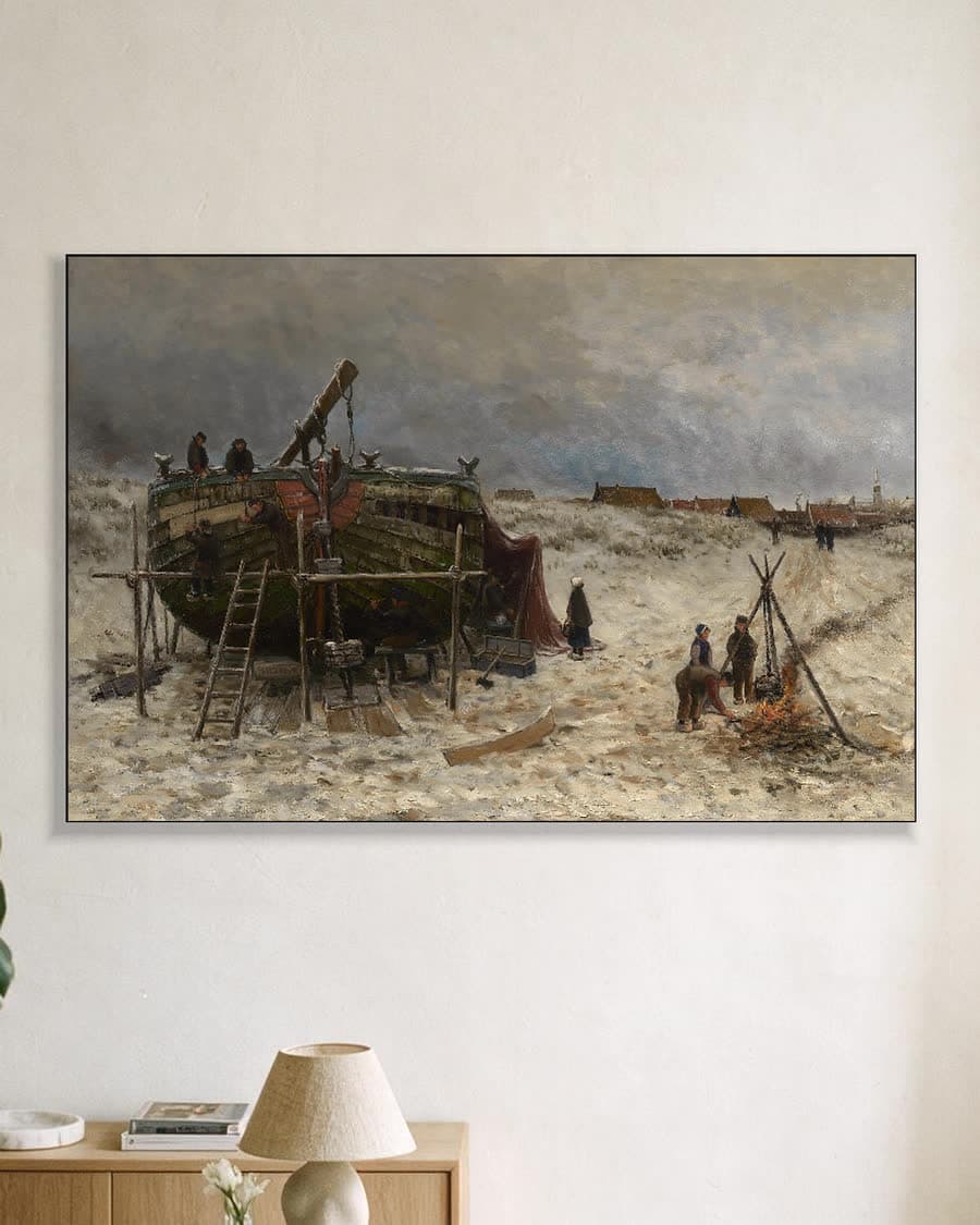 Breeuwen in een aluminium frame aan dezelfde muur