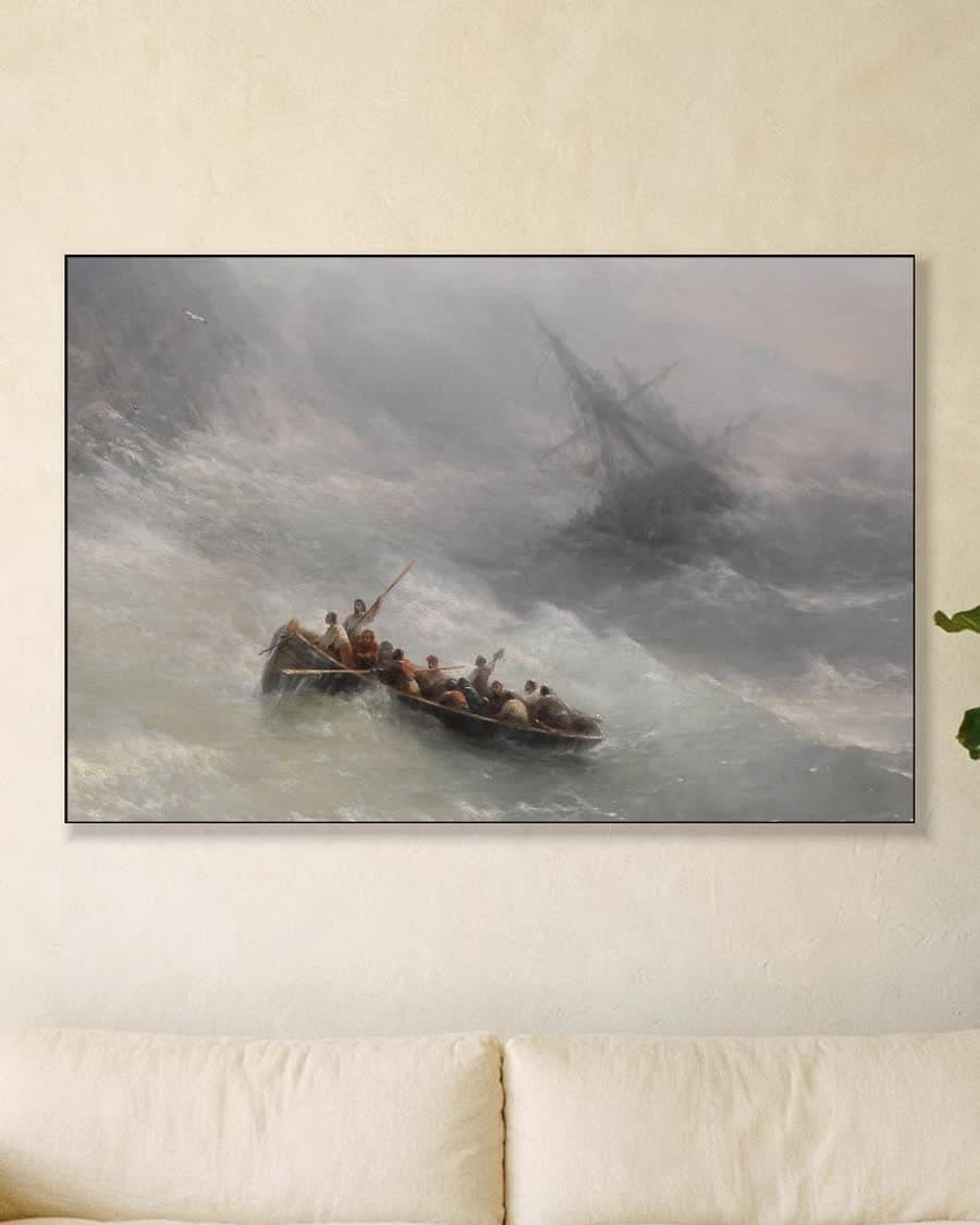 De regenboog in een aluminium frame aan dezelfde muur