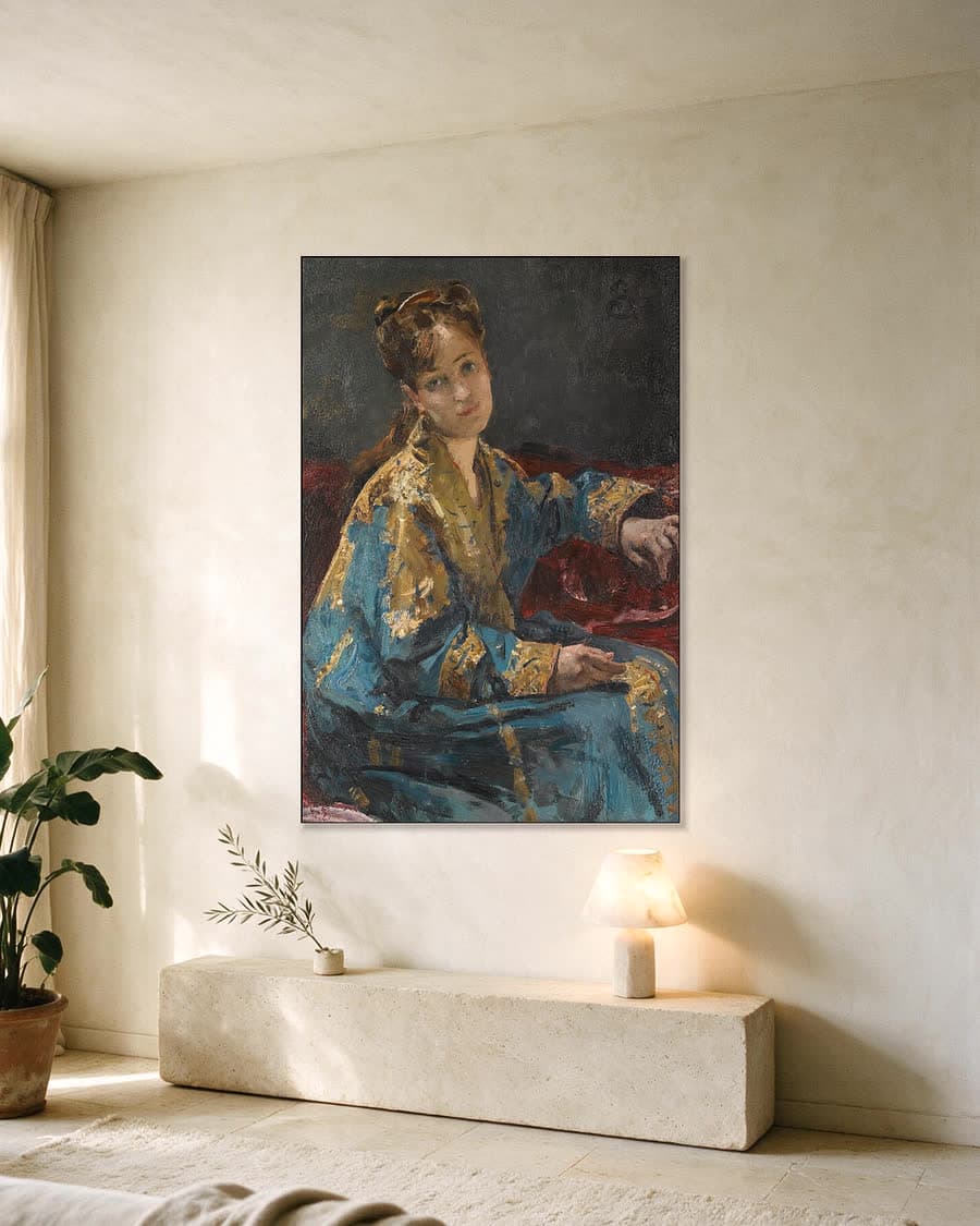 La Dame en Bleu in een aluminium frame aan dezelfde muur