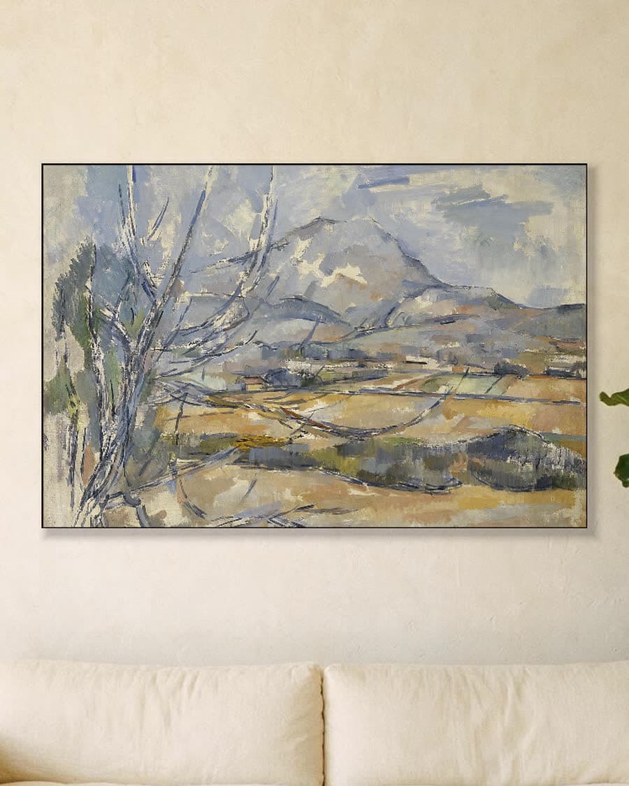 De berg Sainte-Victoire in een aluminium frame aan dezelfde muur