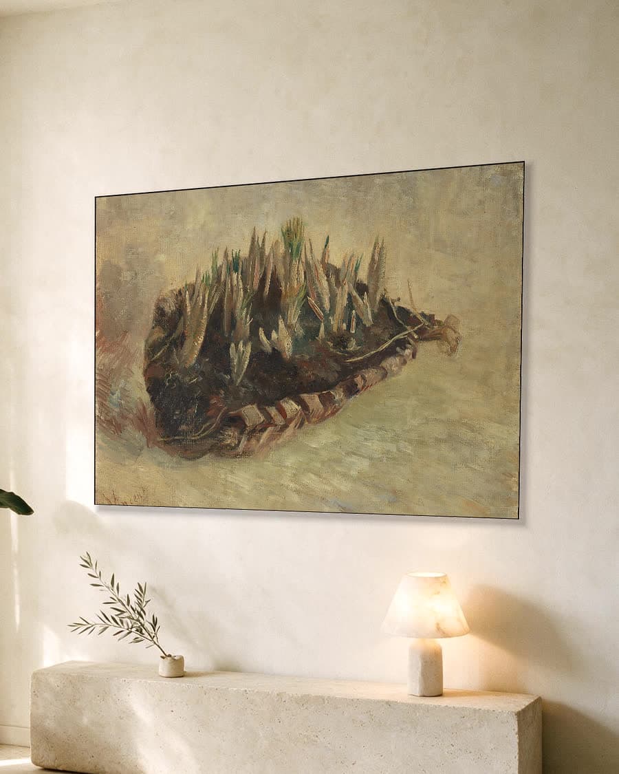 Mand met krokusbollen in een aluminium frame aan dezelfde muur