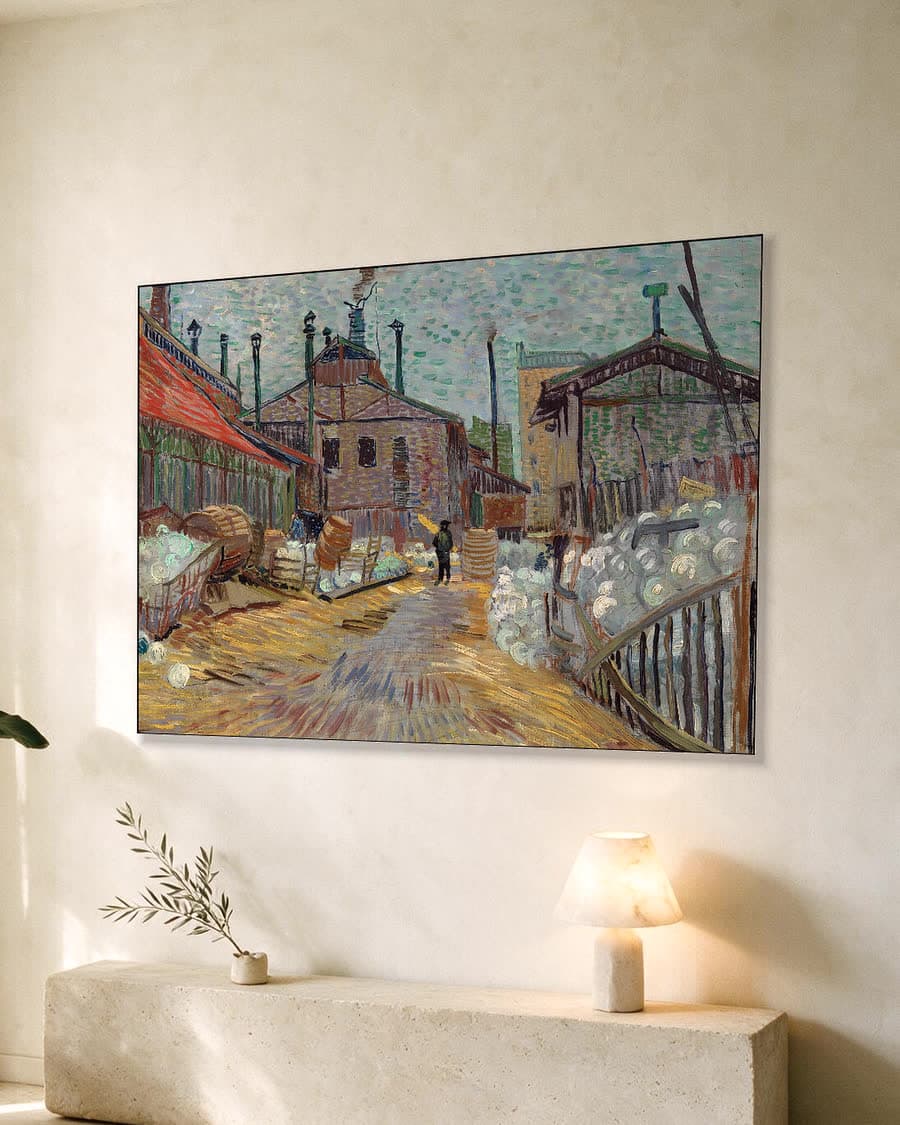 De fabriek in een aluminium frame aan dezelfde muur