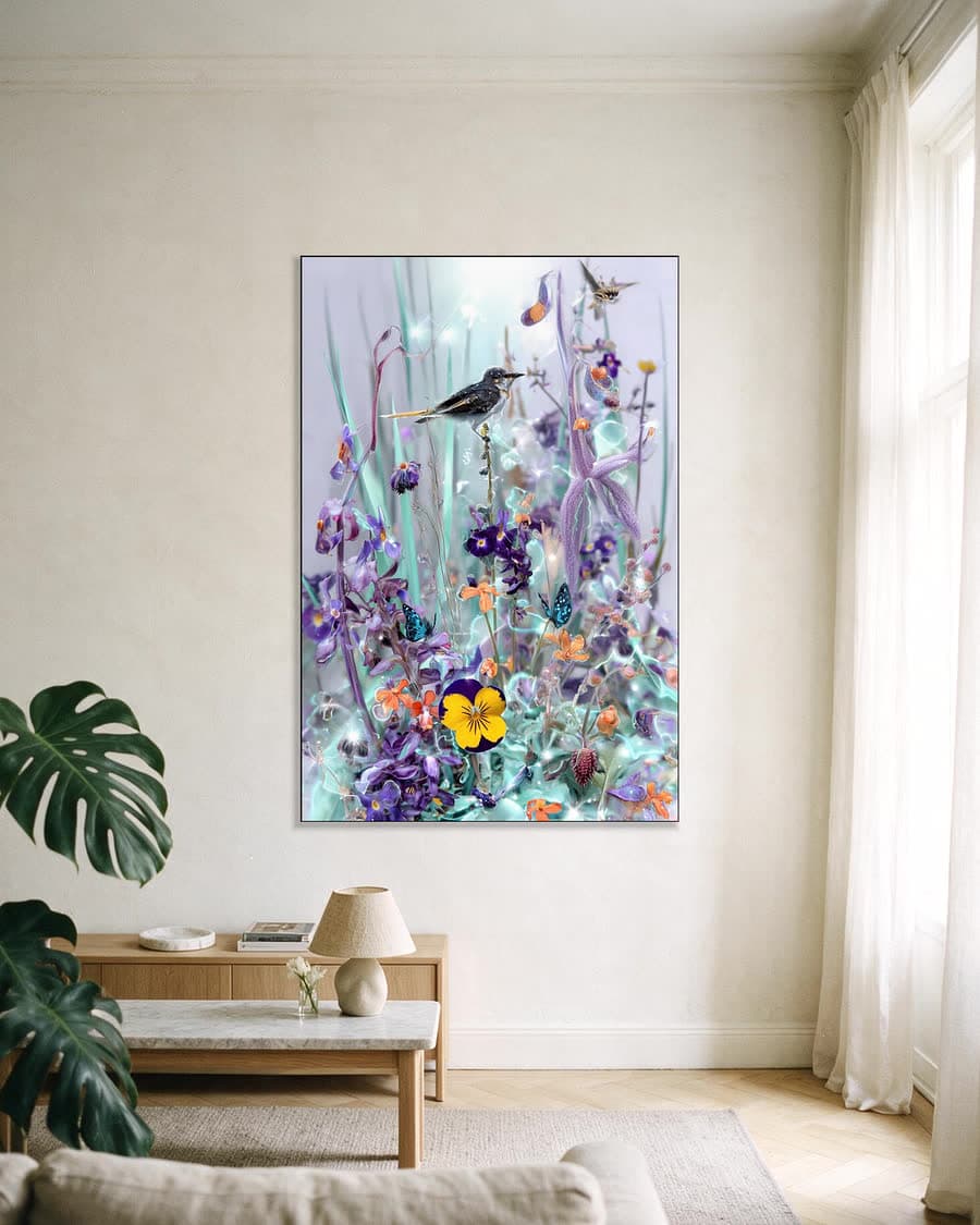 Nachtweide in een aluminium frame aan dezelfde muur
