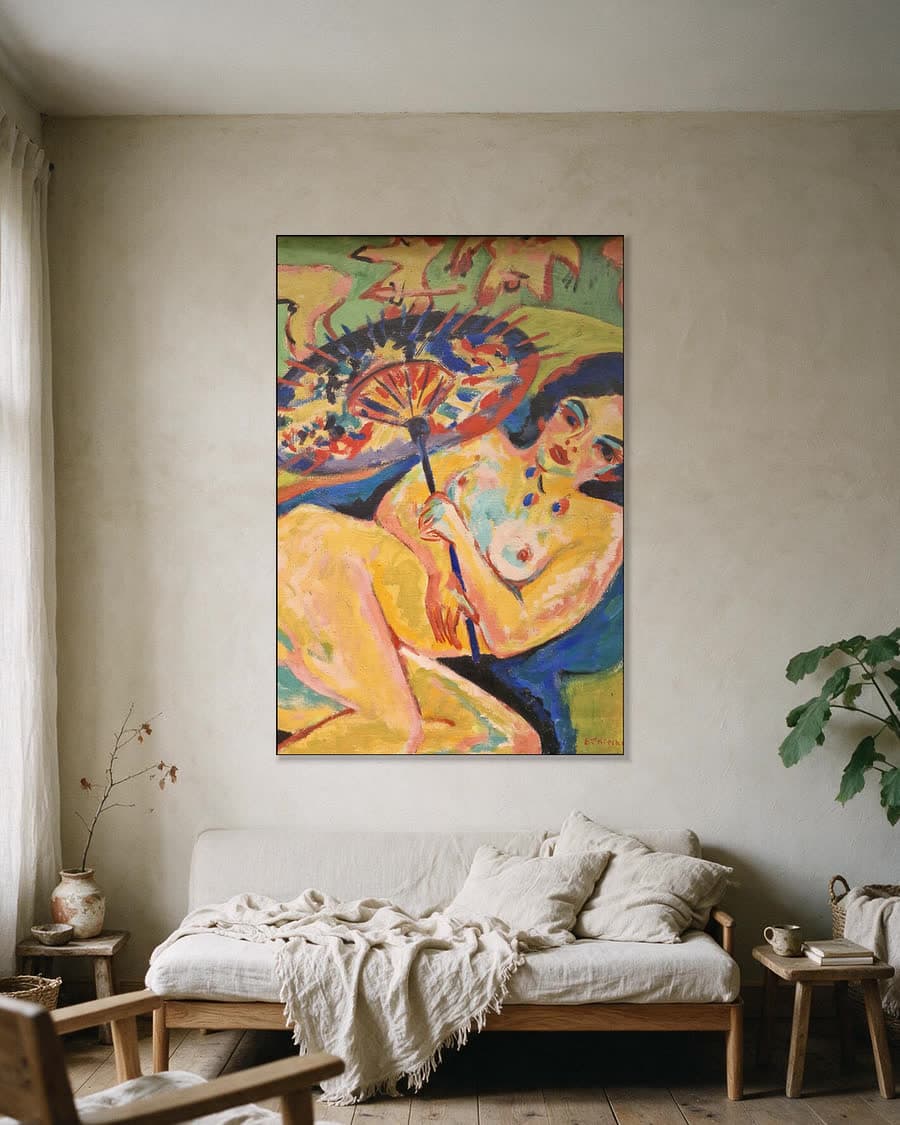 Meisje onder een Japanse paraplu in een aluminium frame aan dezelfde muur