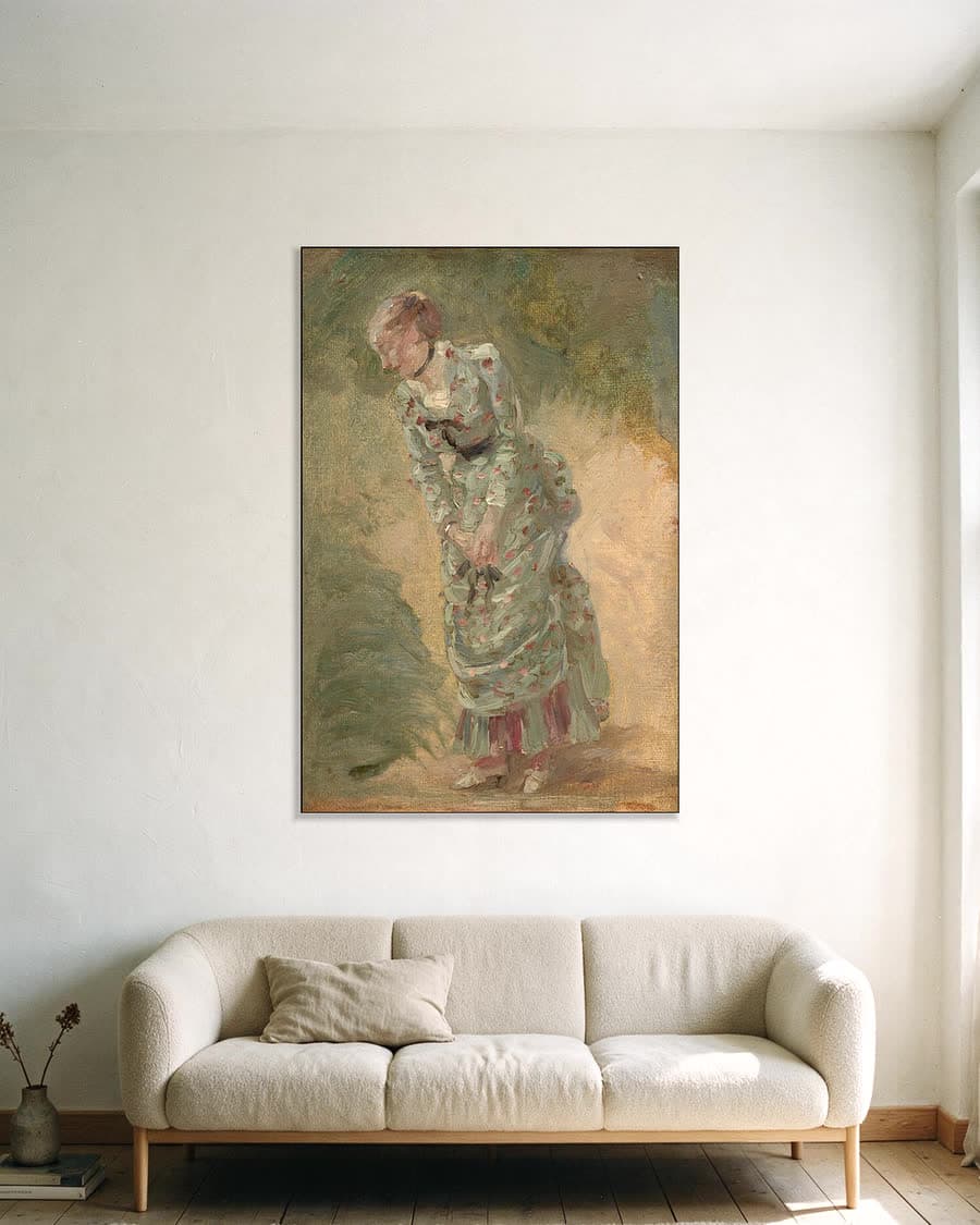 Studie van een vrouw met bloemen in een aluminium frame aan dezelfde muur