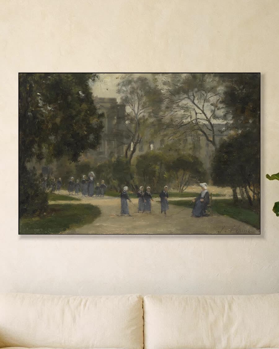 Meisjes in het park in een aluminium frame aan dezelfde muur