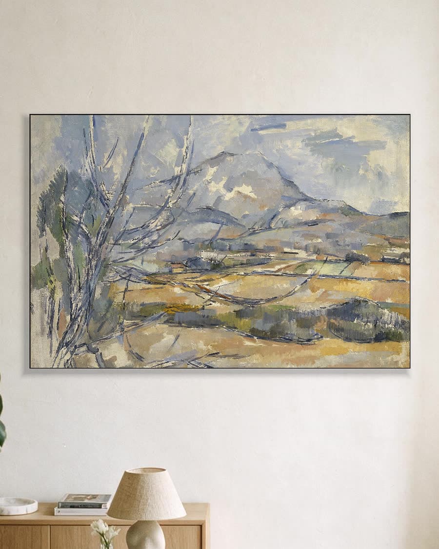 De berg Sainte-Victoire in een aluminium frame aan dezelfde muur