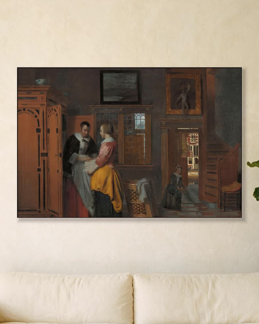 Het linnenkastje in een aluminium frame aan dezelfde muur