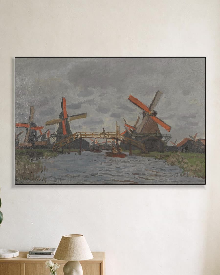 Molens bij Zaandam in een aluminium frame aan dezelfde muur