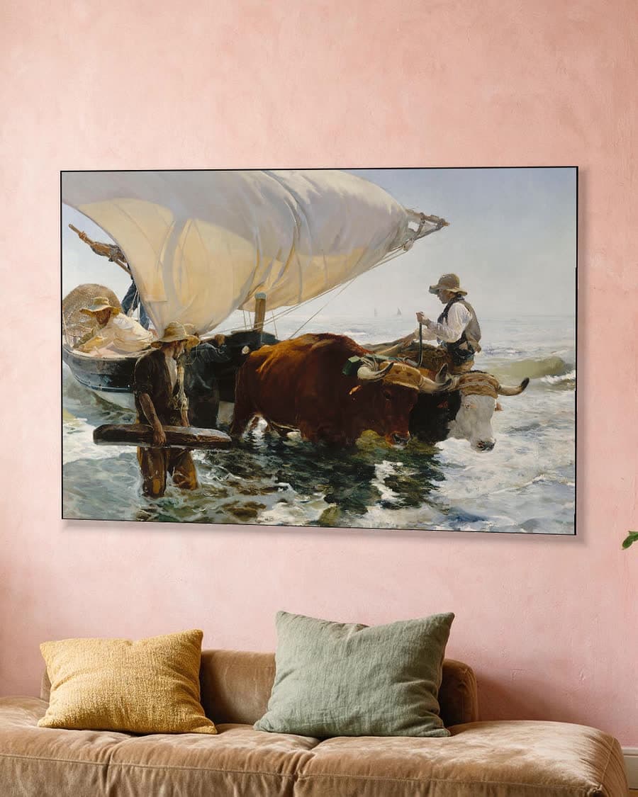De terugkeer van de vissersboten in een aluminium frame aan dezelfde muur