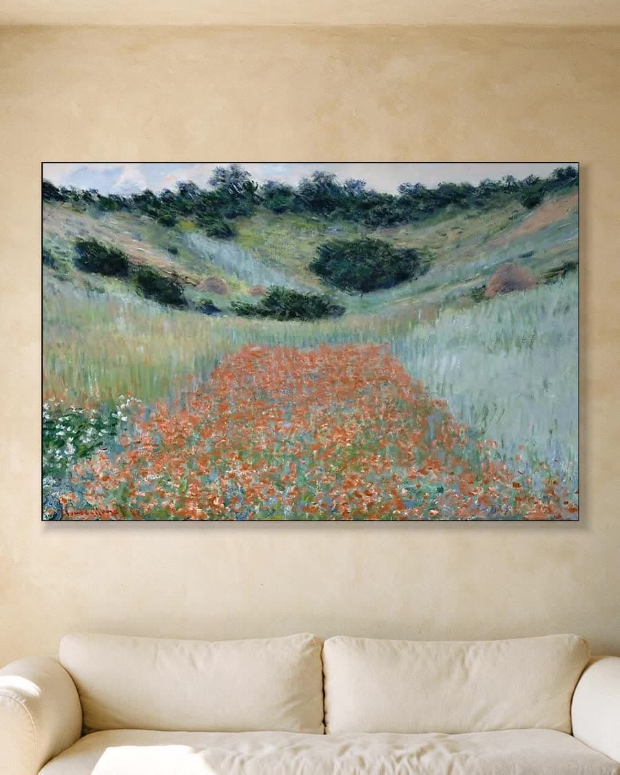 Klaprozen Veld in een Vallei bij Giverny in een aluminium frame aan dezelfde muur