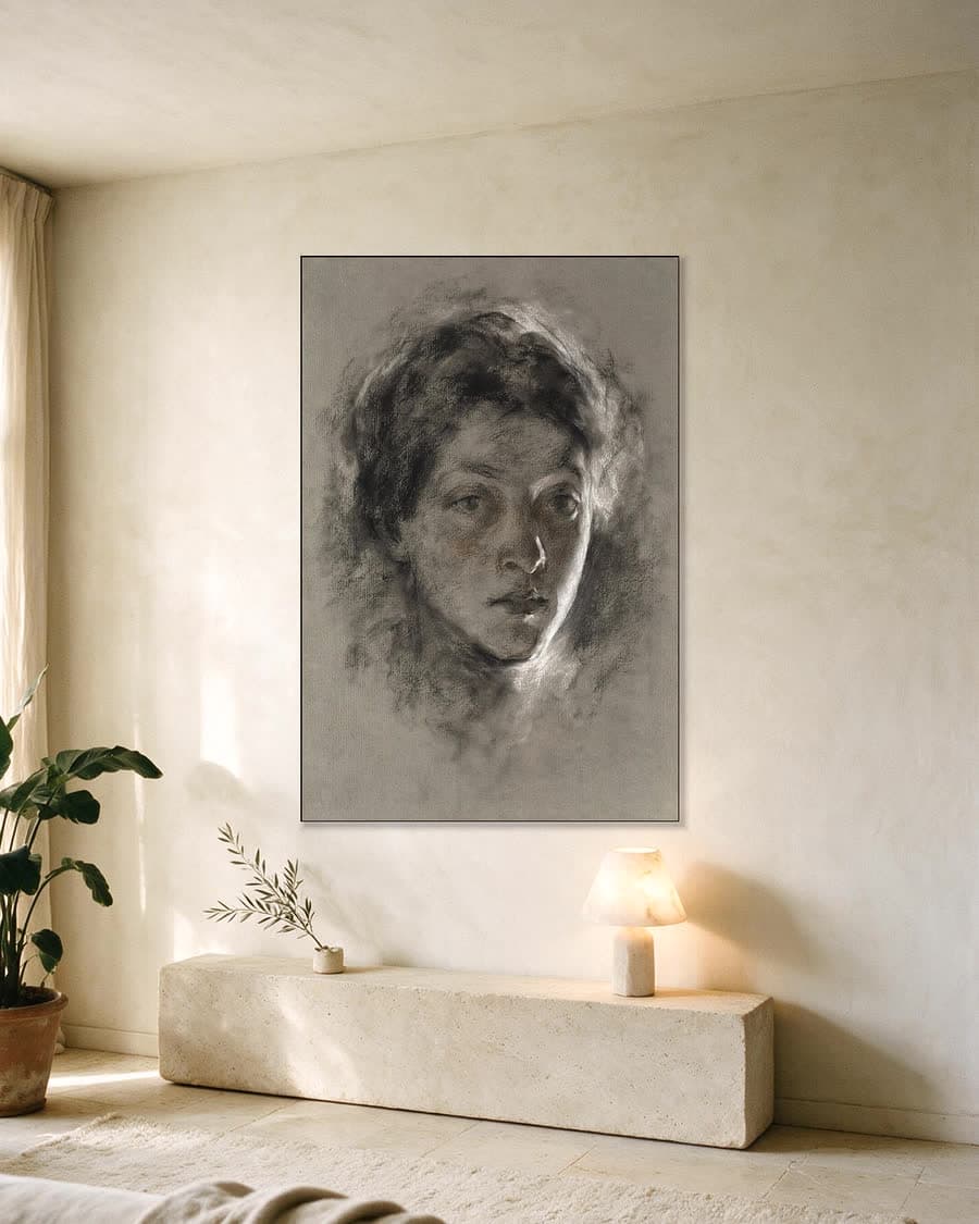 Kop in tegenlicht in een aluminium frame aan dezelfde muur