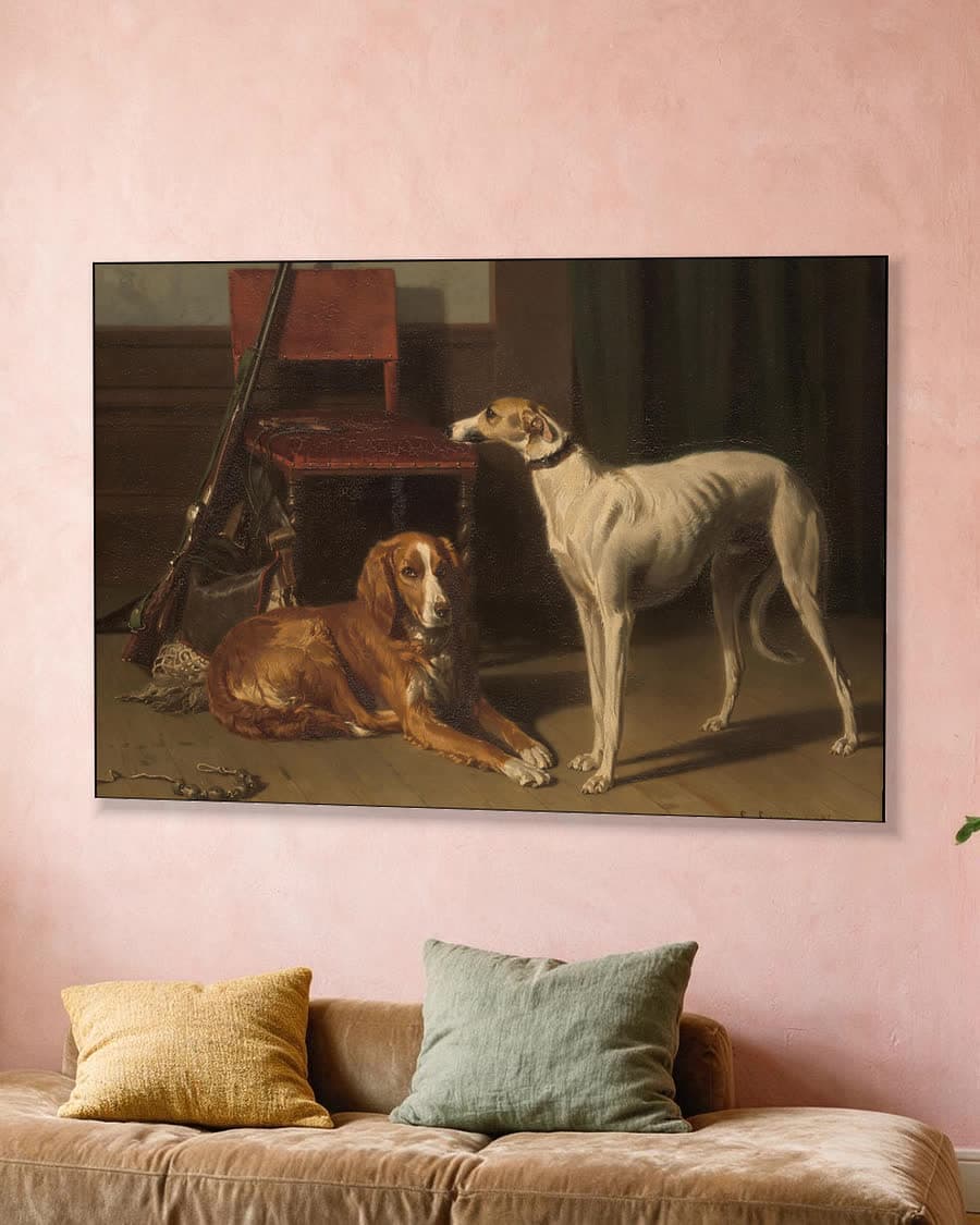 Jachtgezellen in een aluminium frame aan dezelfde muur
