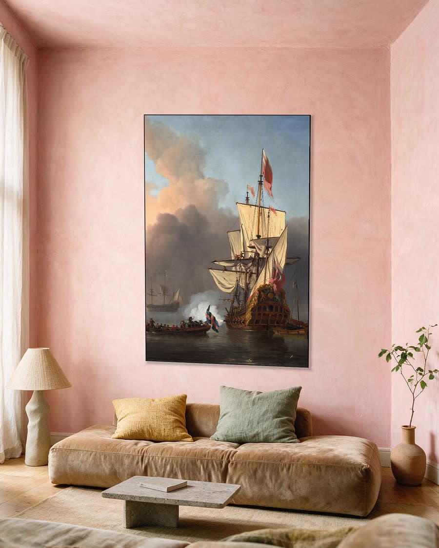 Een Engels oorlogsschip lost een saluutschot in een aluminium frame aan dezelfde muur