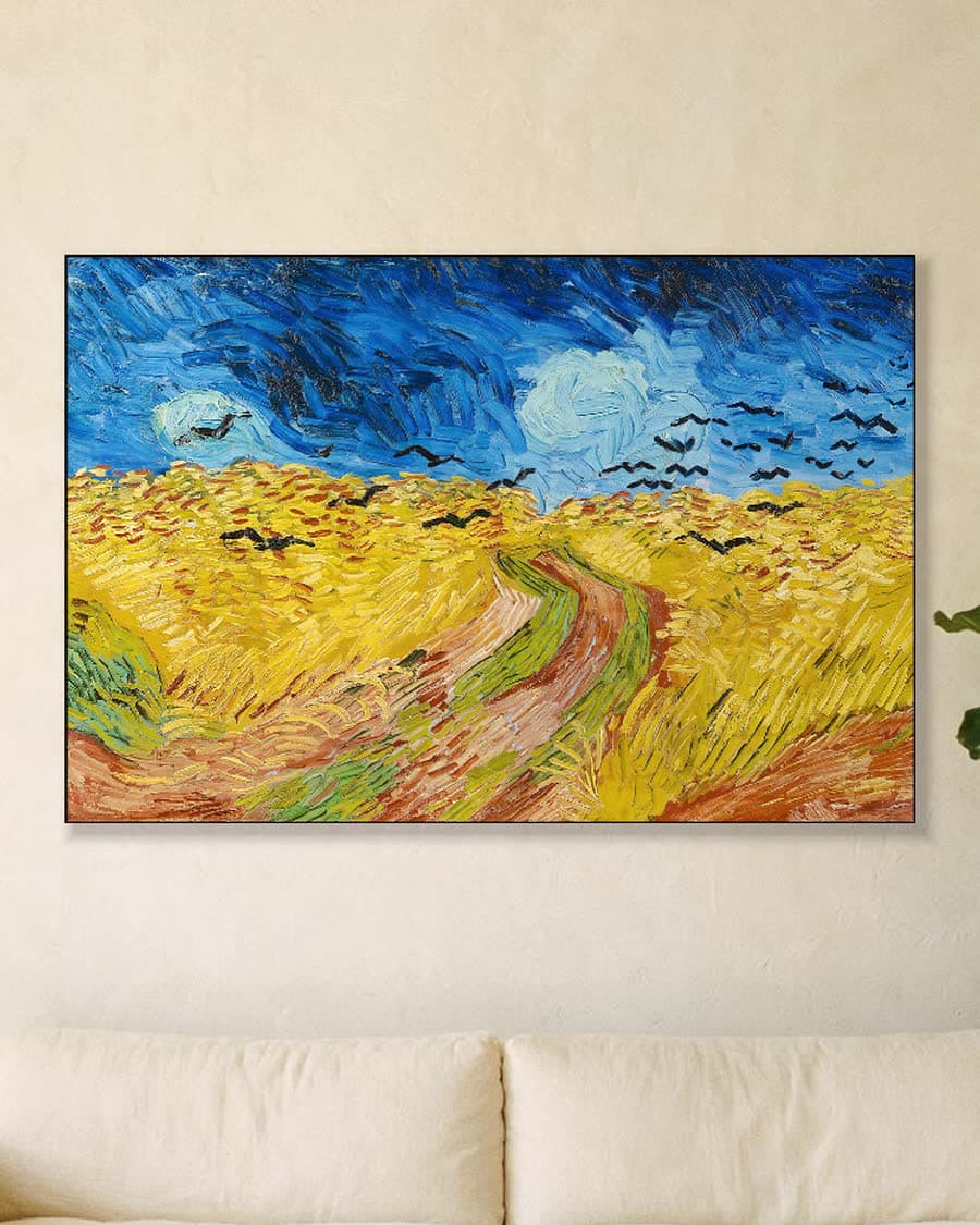 Korenveld met kraaien in een aluminium frame aan dezelfde muur
