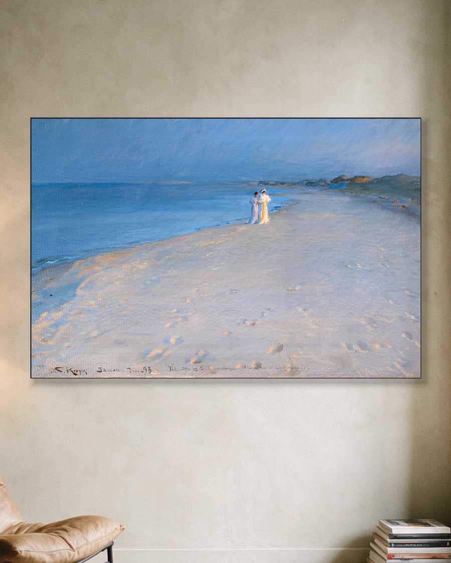 Zomeravond op het zuiderstrand van Skagen, Anna Ancher en Marie in een aluminium frame aan dezelfde muur