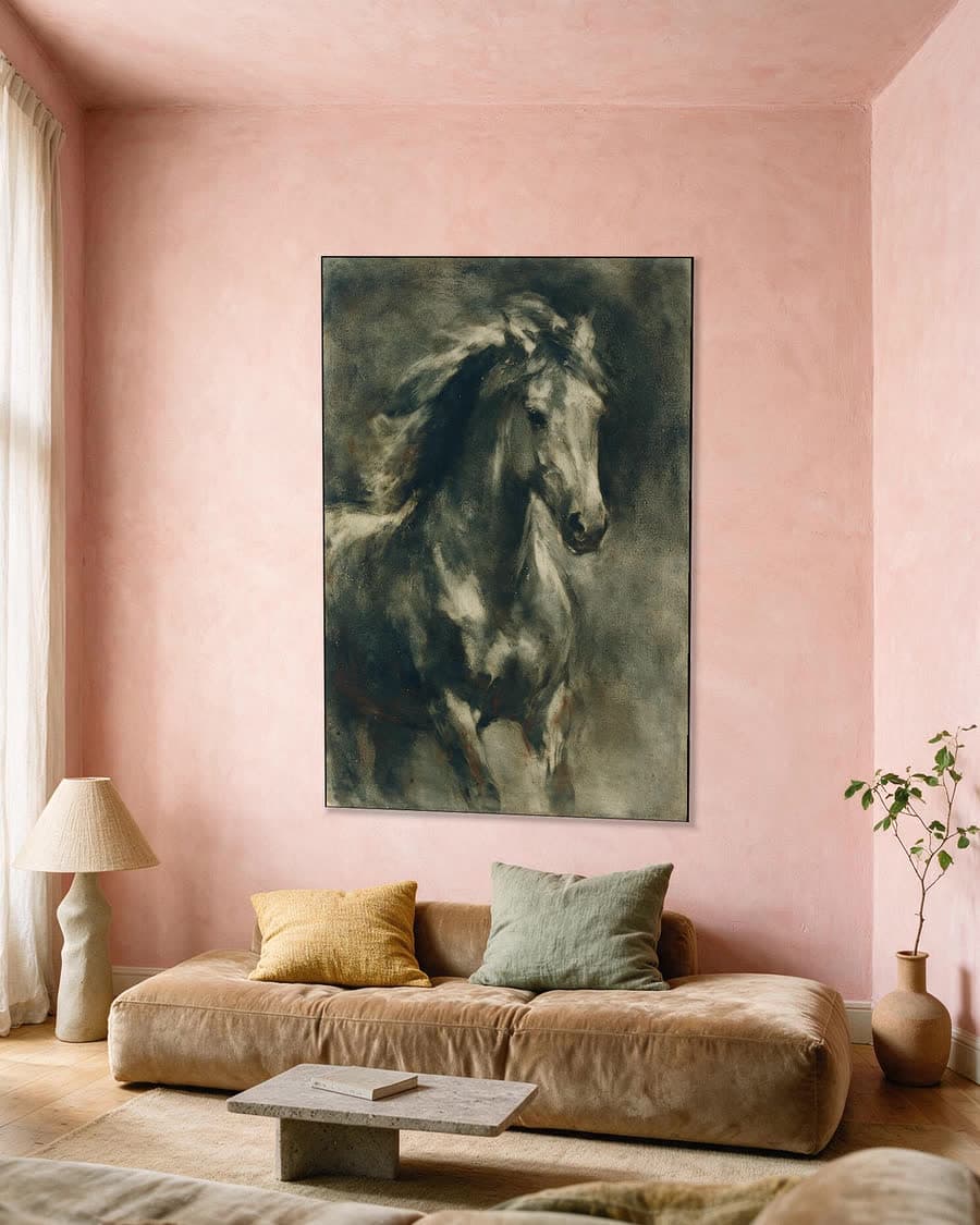 Paard in een aluminium frame aan dezelfde muur