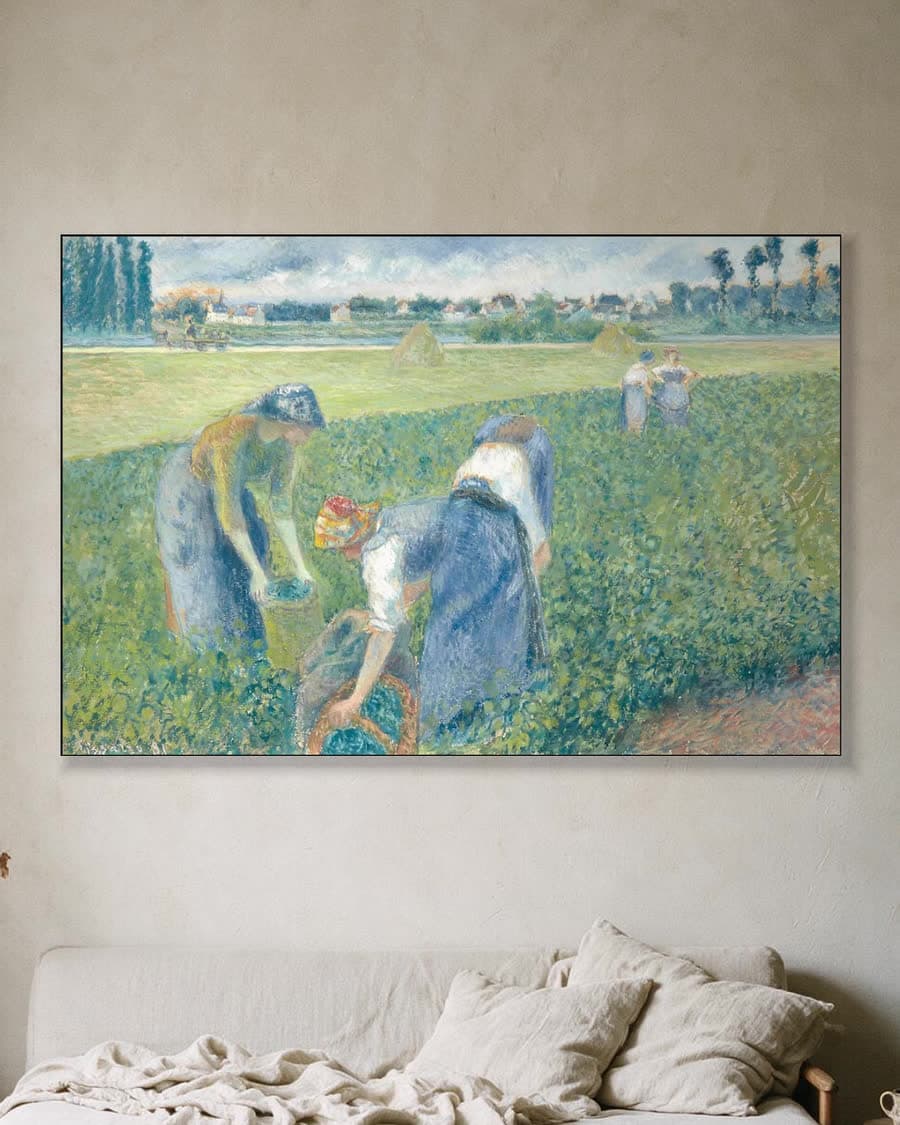 Boerinnen aan het werk op het veld, Pontoise in een aluminium frame aan dezelfde muur