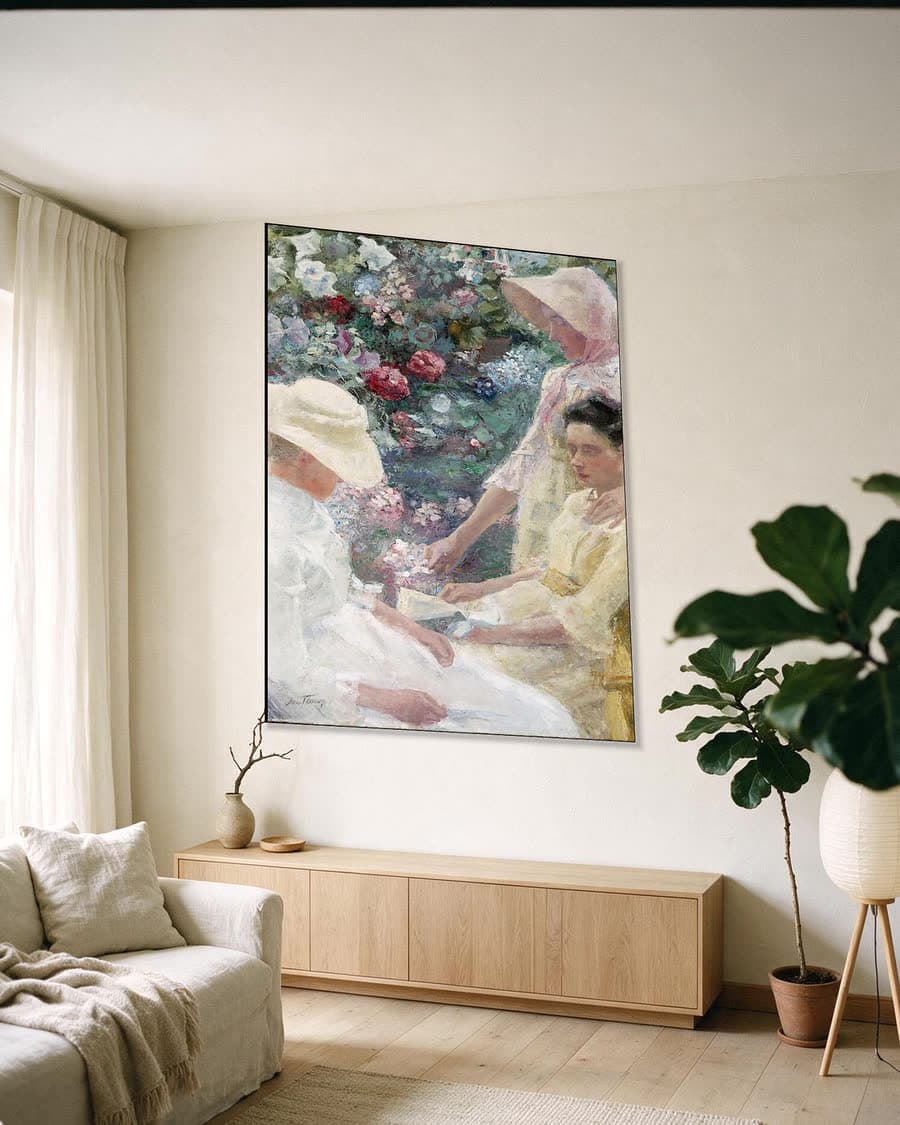 Trio Fleuri in een aluminium frame aan dezelfde muur