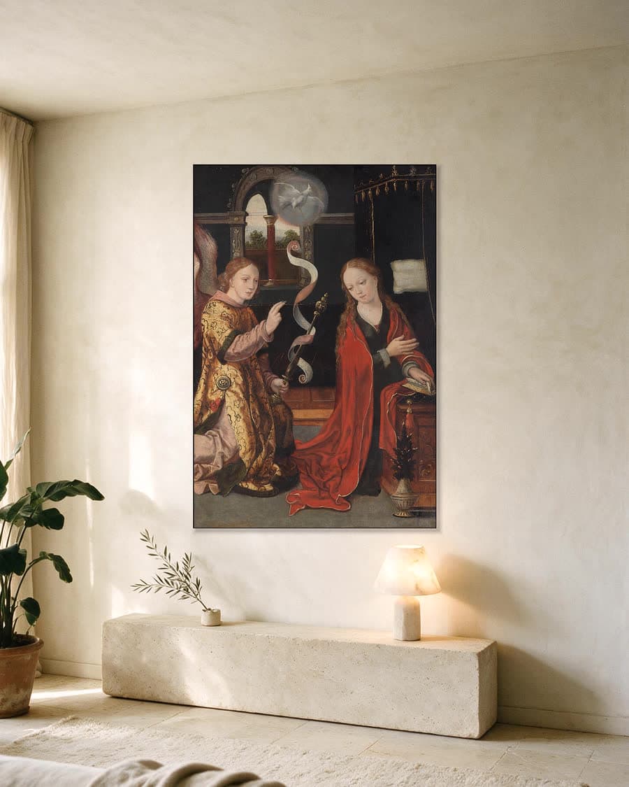 De annunciatie in een aluminium frame aan dezelfde muur