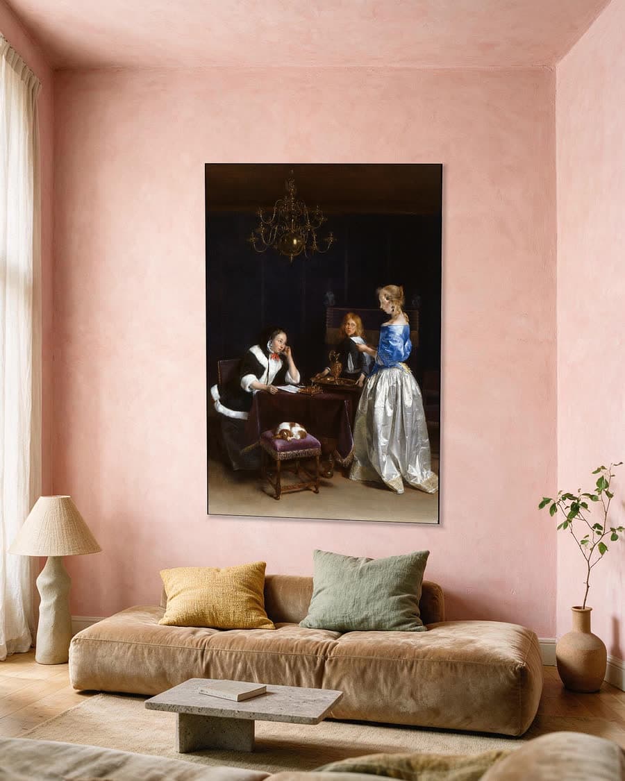 De brief in een aluminium frame aan dezelfde muur