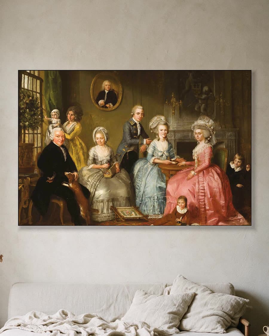 Het gezin van Jan van Loon in een aluminium frame aan dezelfde muur