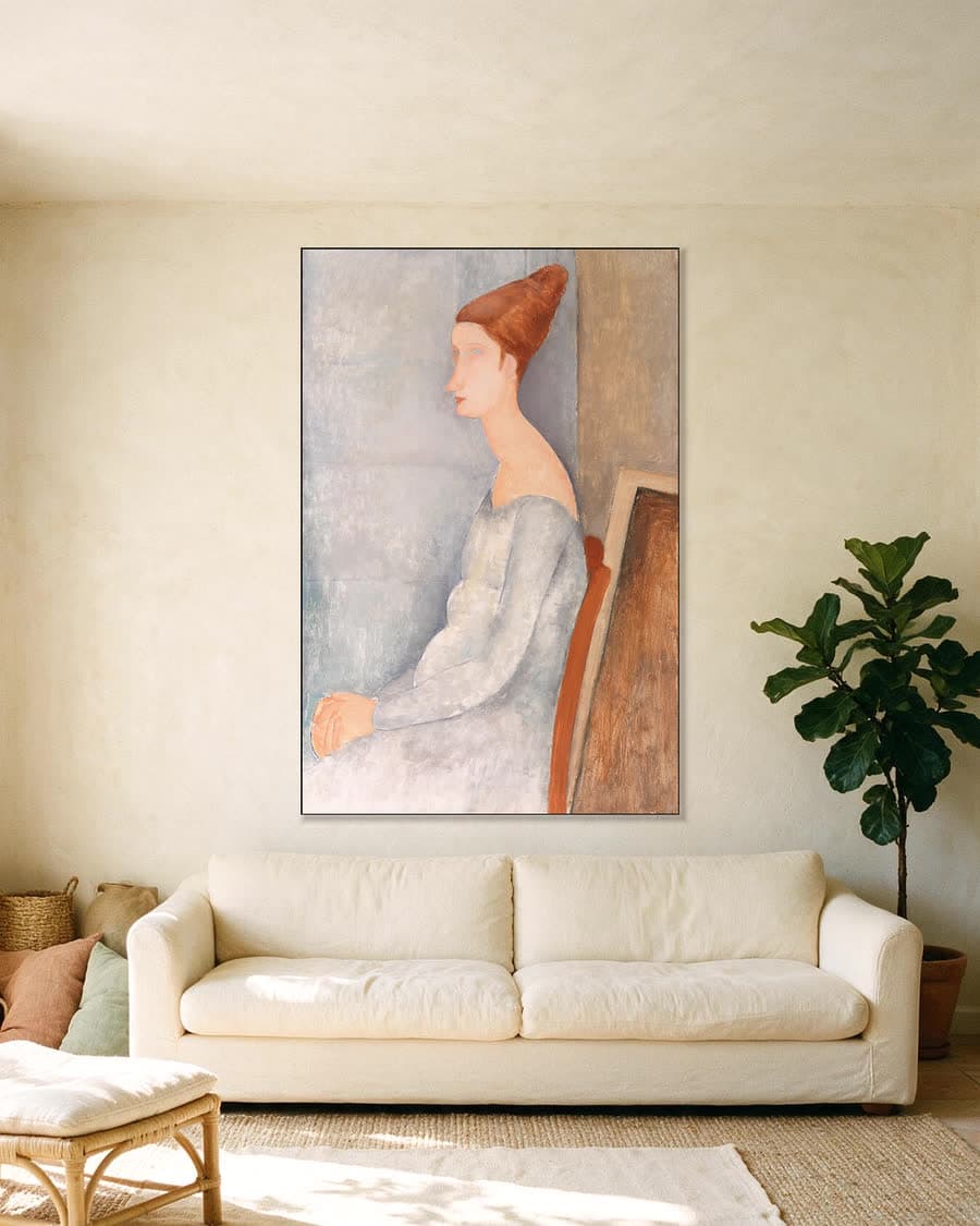 Portret van Jeanne Hébuterne in een aluminium frame aan dezelfde muur