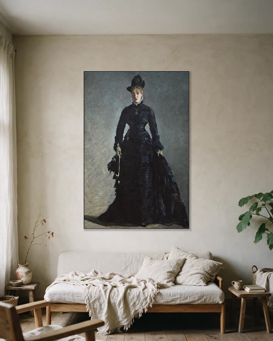 De Parisienne in een aluminium frame aan dezelfde muur