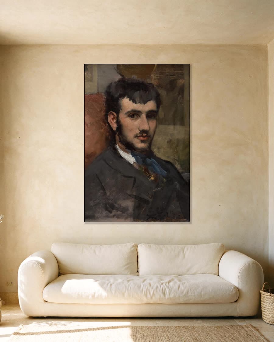 Portret van Renoir in een aluminium frame aan dezelfde muur