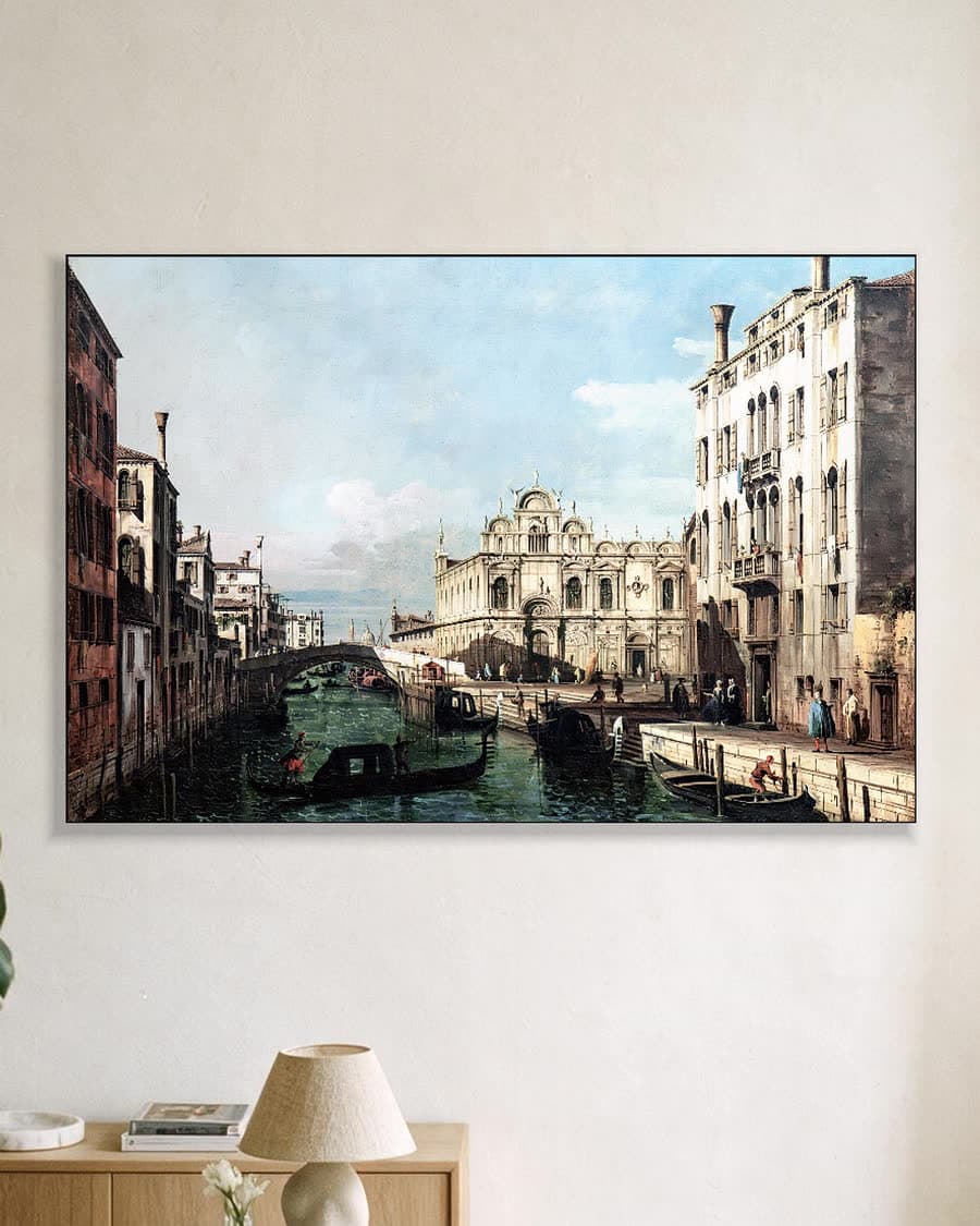 Gondels in Venetië in een aluminium frame aan dezelfde muur